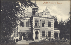 16878 Gezicht op de meisjeskostschool Erica in de villa Middenbosch aan de d'Aulnis de Bourouilllaan te Baarn.